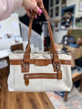 Coach Penelope Pebbled Leather Tote | Cream & Saddle | EUC